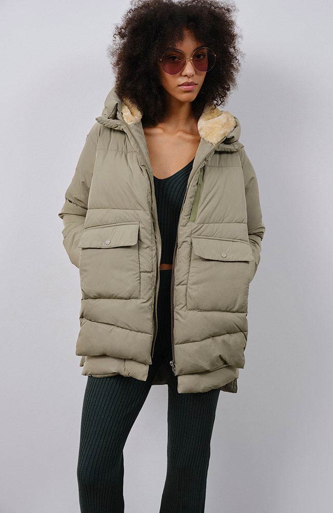Embassy of Brick and Logs Lyndon Puffer Jacket pale olive | Sophie Stone 