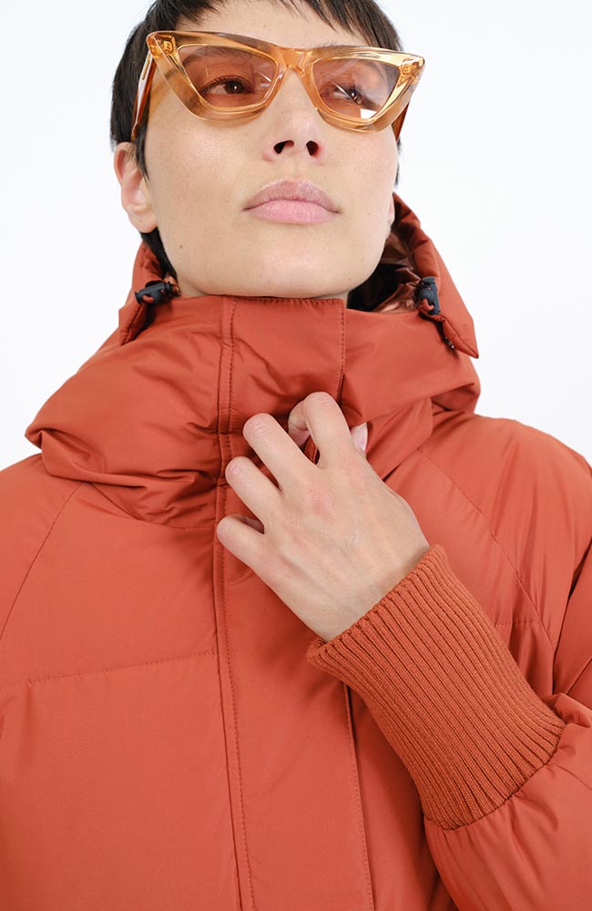 Embassy of Brick and Logs Ry puffer parka burt red | Sophie Stone 