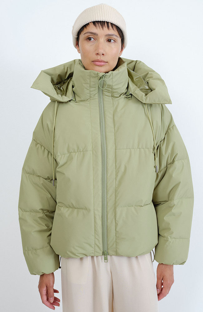 Embassy of Brick and Logs Zonza puffer jacket moss gerecycled PET | Sophie Stone 