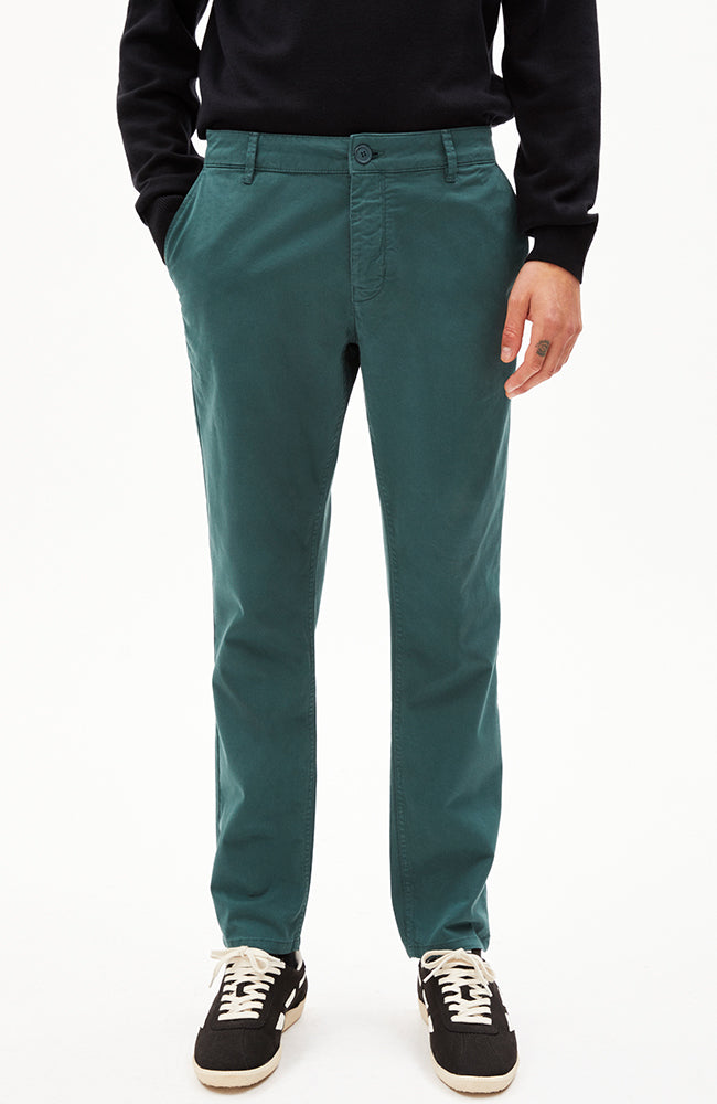 ARMEDANGELS Aathan chino deep teal from organic cotton for men | Sophie Stone