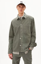 ARMEDANGELS Faarn overshirt gray green from recycled cotton for men | Sophie Stone