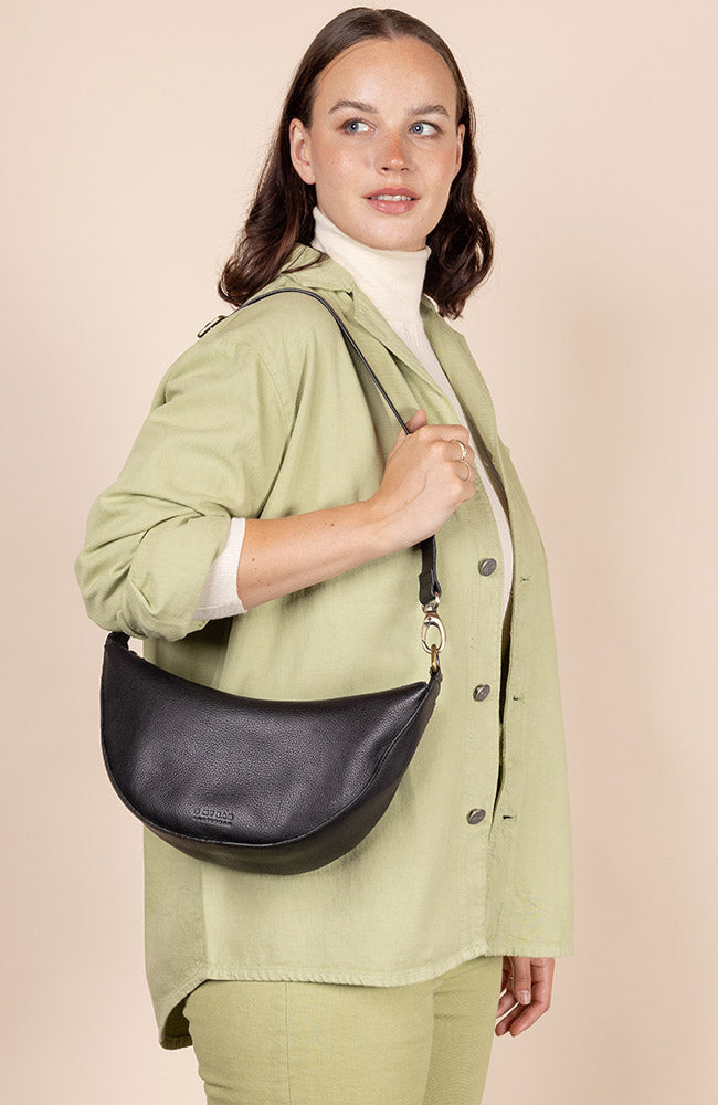 O MY BAG Leo bag black durable leather | Sophie Stone