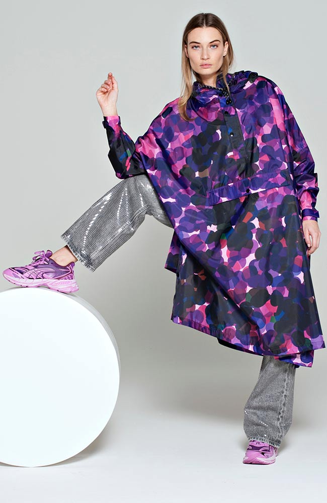 Rainkiss City Lights rain poncho made of recycled PET unisex | Sophie Stone