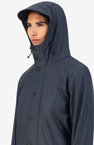 MAIUM woman raincoat Original navy made of sustainable recycled polyester | Sophie Stone 