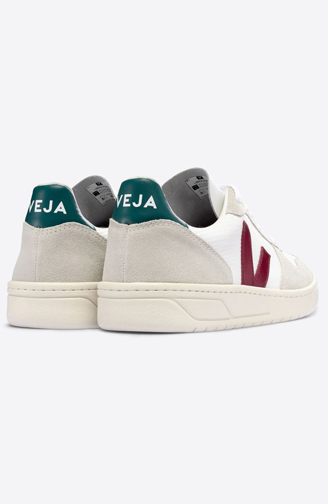 VEJA man V-10 B-mesh white brittany from sustainable recycled polyester | Sophie Stone