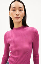 ARMEDANGELS Alaania turtleneck berry from sustainable organic cotton| Sophie Stone