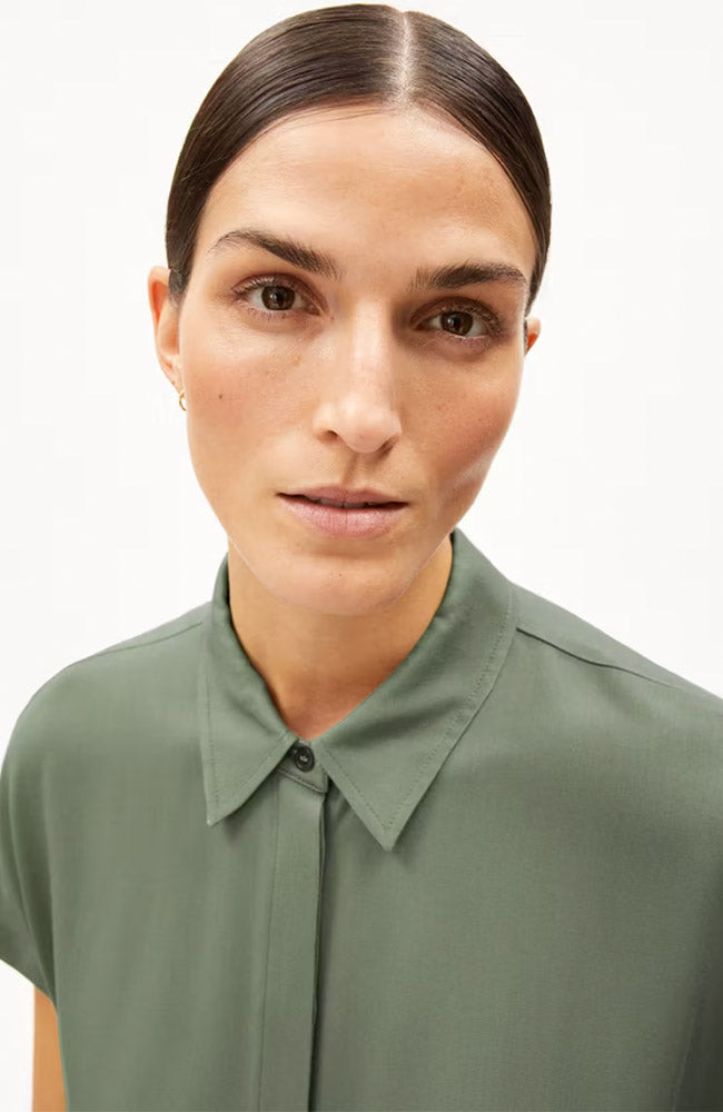 ARMEDANGELS Larisaana blouse gray green 100% sustainable viscose | Sophie Stone