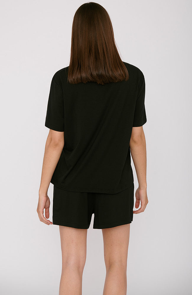 Organic Basics Soft touch boxy t-shirt black from sustainable TENCEL | Sophie Stone