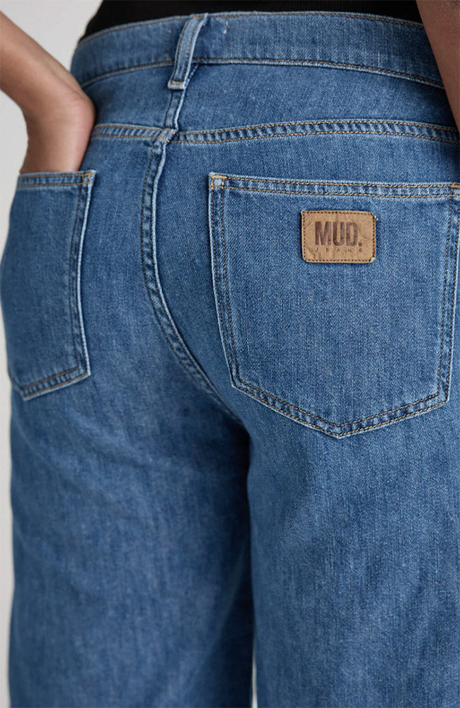 MUD jeans Suzy Mid Short Medium stone durable | Sophie Stone
