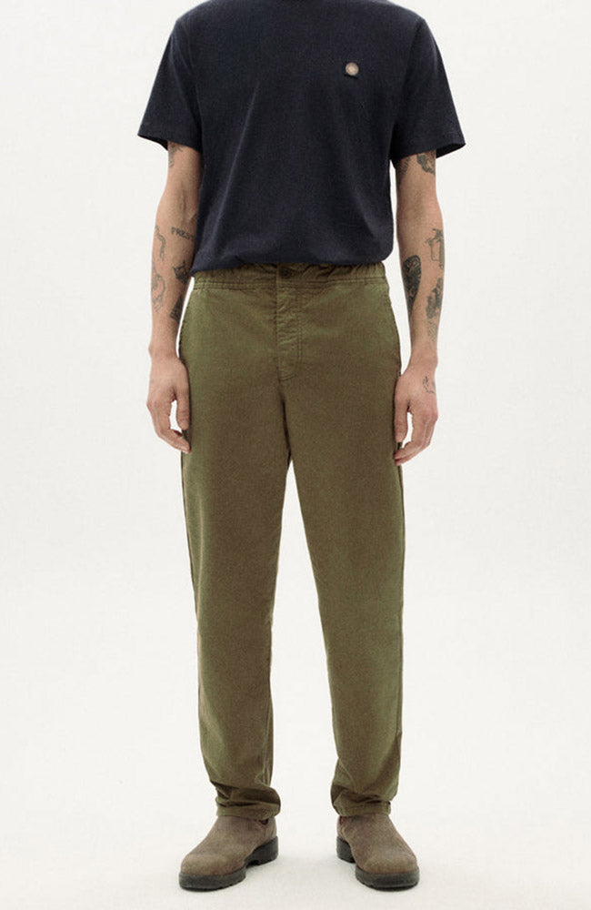 Thinking Mu Travel Pants olive green van biologisch katoen | Sophie Stone