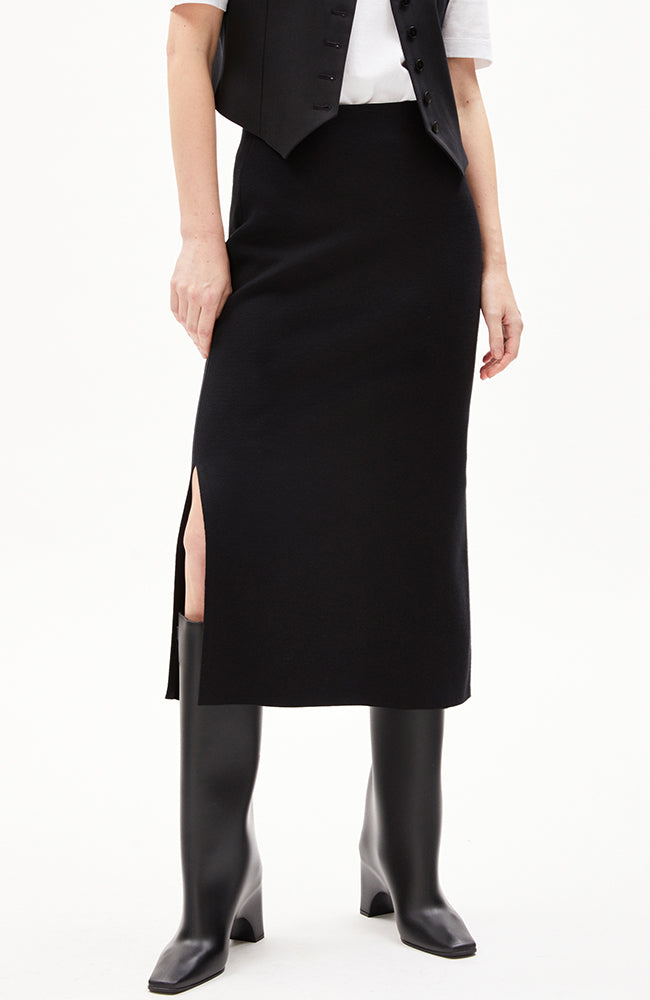 ARMEDANGELS Maalin skirt black in organic cotton for women | Sophie Stone