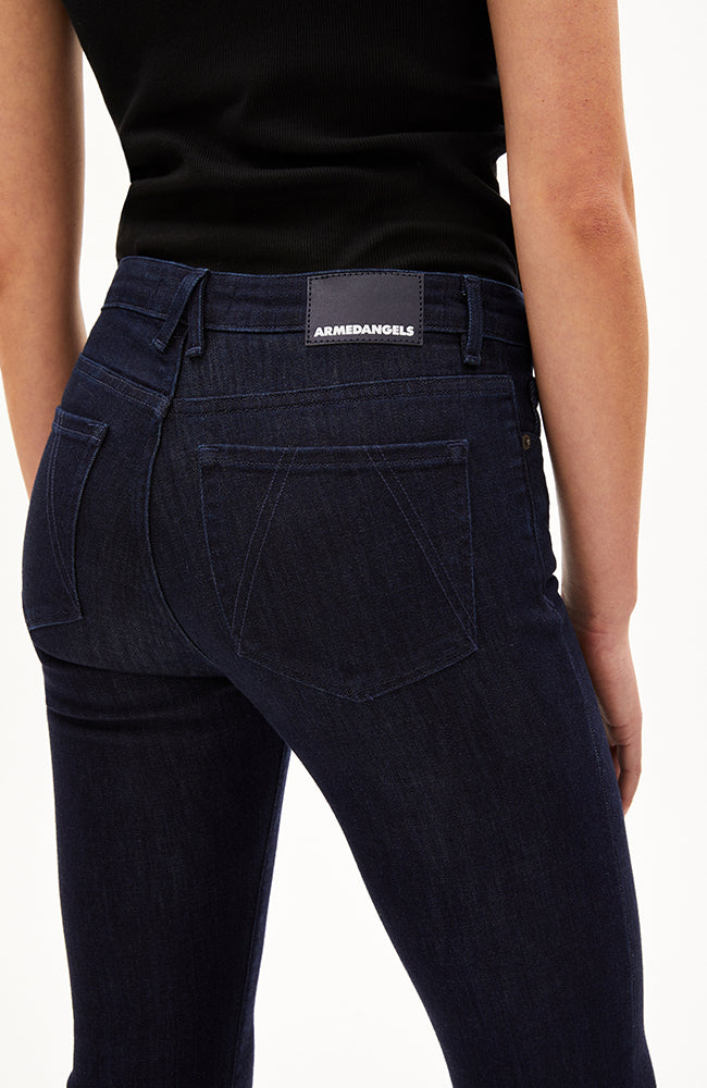 ARMEDANGELS Anamaa flared jeans dark cyanic from organic cotton women | Sophie Stone