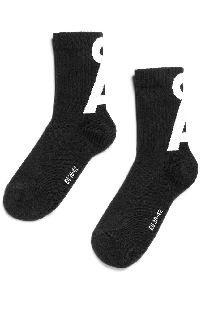 ARMEDANGELS Saamu short black sports socks | Sophie Stone