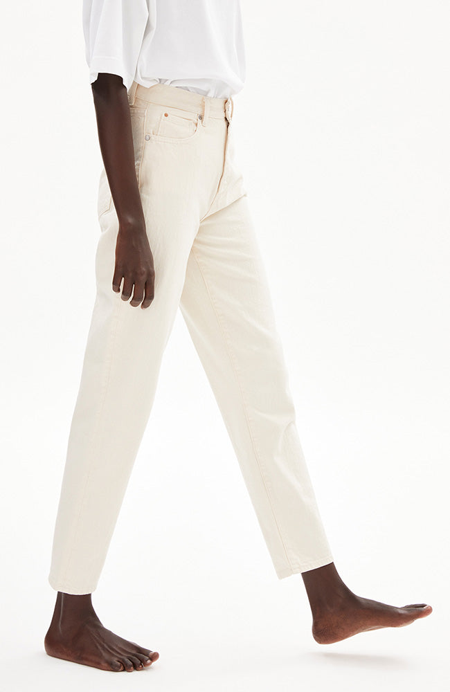 ARMEDANGELS Mairaa undyed mom jeans made from sustainable cotton | Sophie Stone