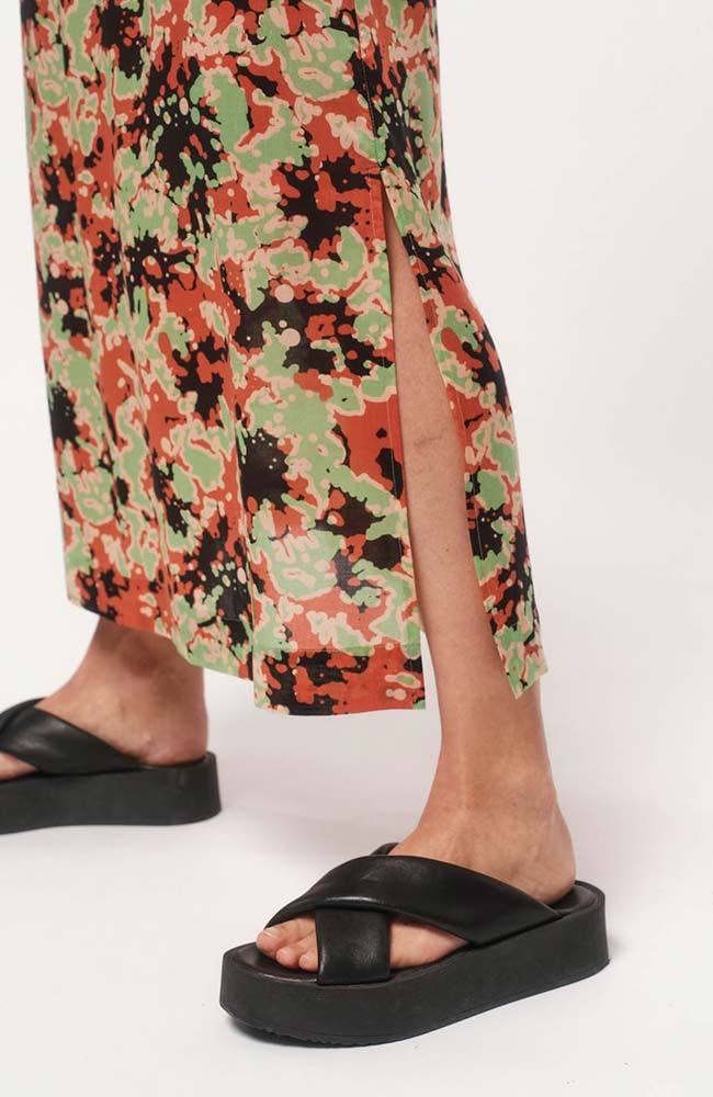 Lanius skirt print powerful bloom Tencel | Sophie Stone