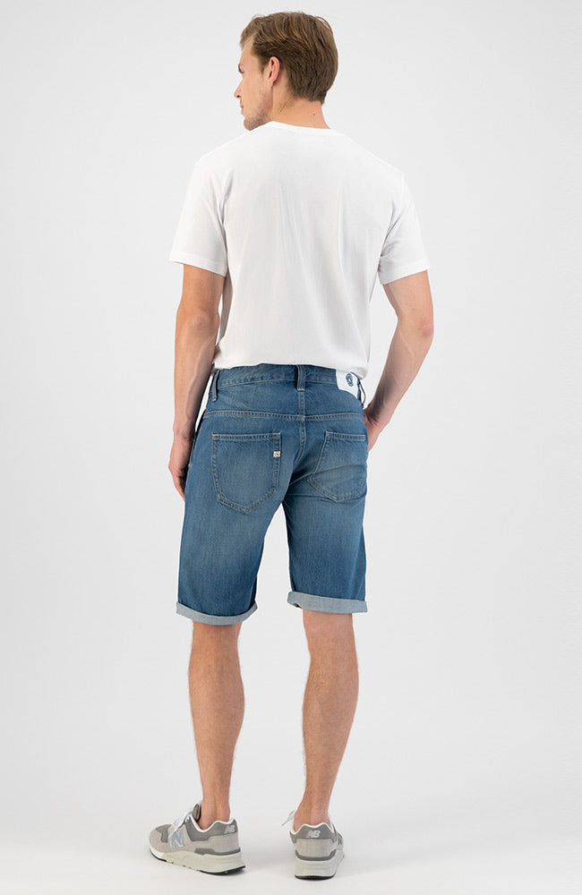 MUD jeans Carlo shorts medium worn from organic cotton durable | Sophie Stone