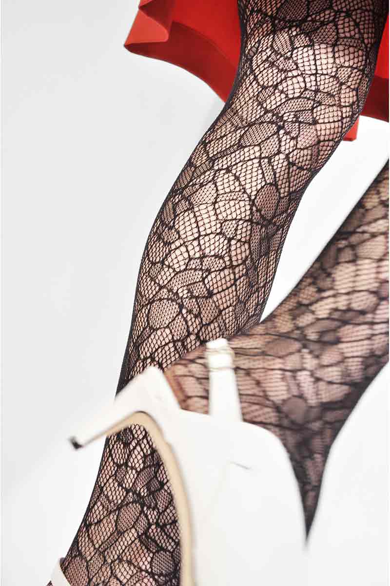 Swedish Stockings woman Edith Lace tights black from recycled yarn