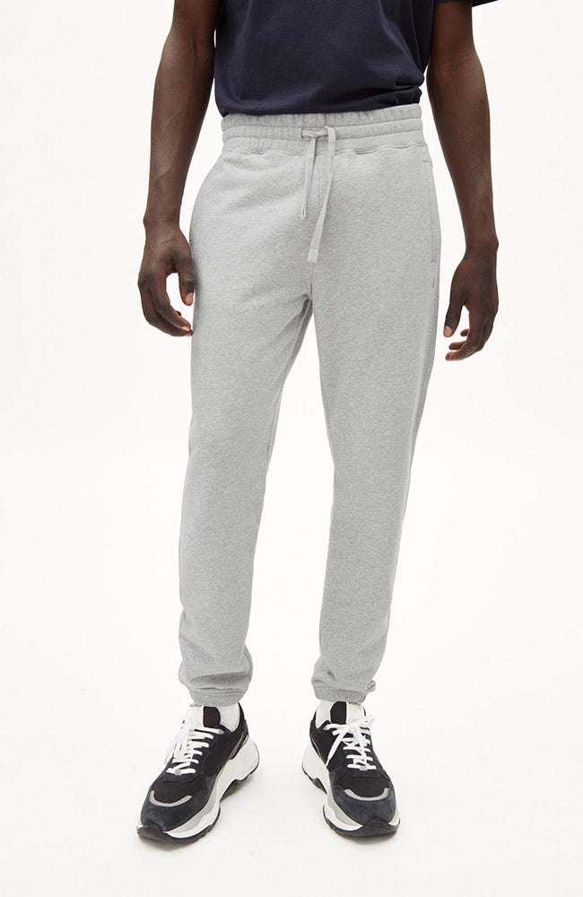 ARMEDANGELS Aadan comfort grey sweatpants organic cotton | Sophie Stone